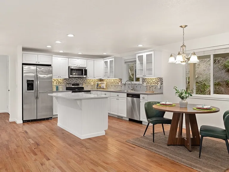 34685 Bridge View Dr NE — Photo 3