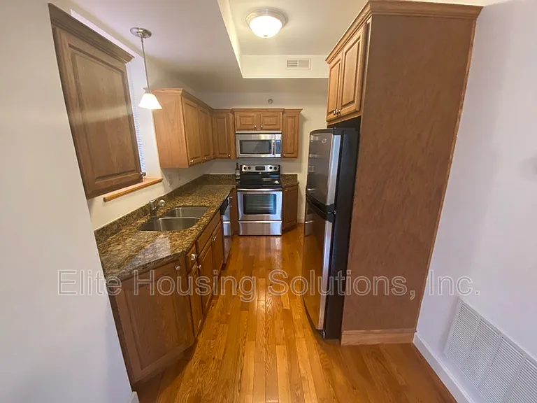 210 E Withers Rd #206 — Photo 1