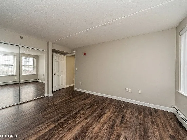Cloverleaf Apartments — Photo 44