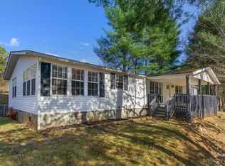 122 Whitaker Rd, Fairview, NC 28730