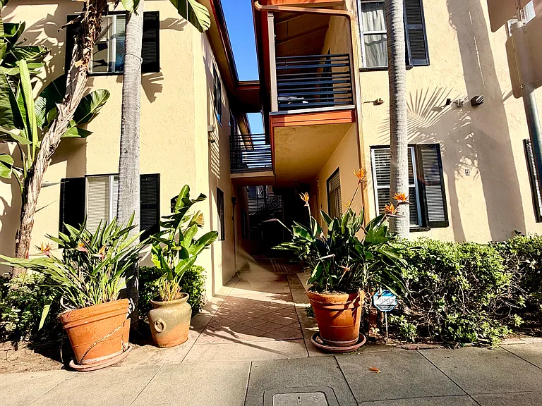 120 Roswell Ave #9 — Photo 66