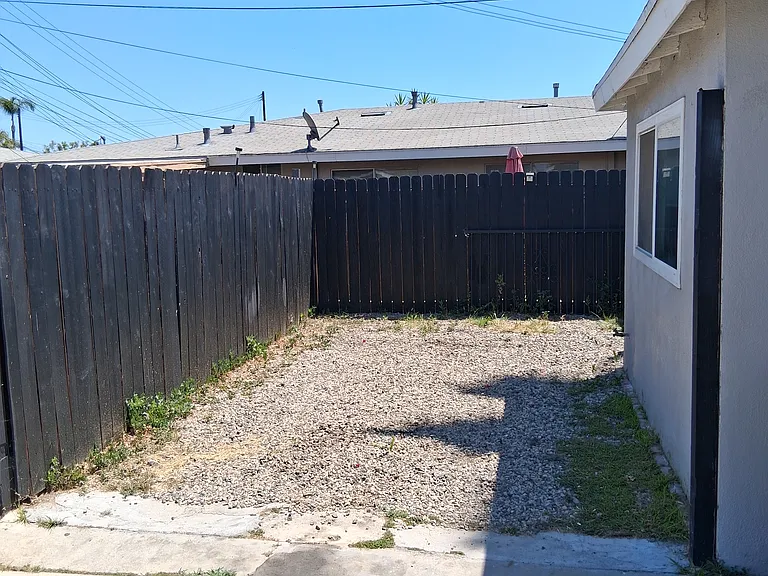 327 S Wayfield St — Photo 3