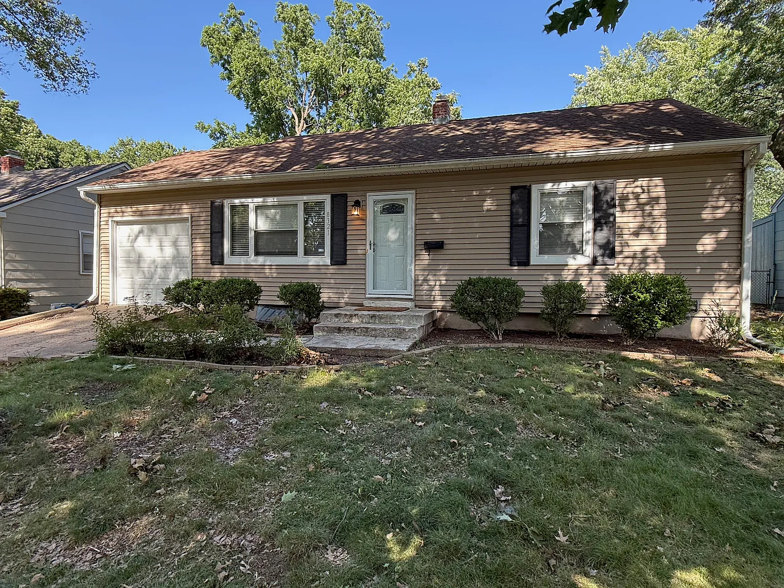 3 bed, 1700 sqft, $2,100 — Photo 1