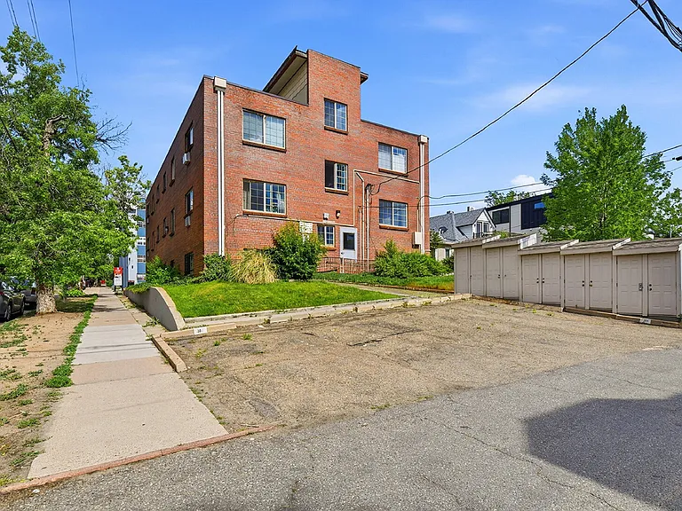 1 S Pennsylvania St #302 — Photo 18