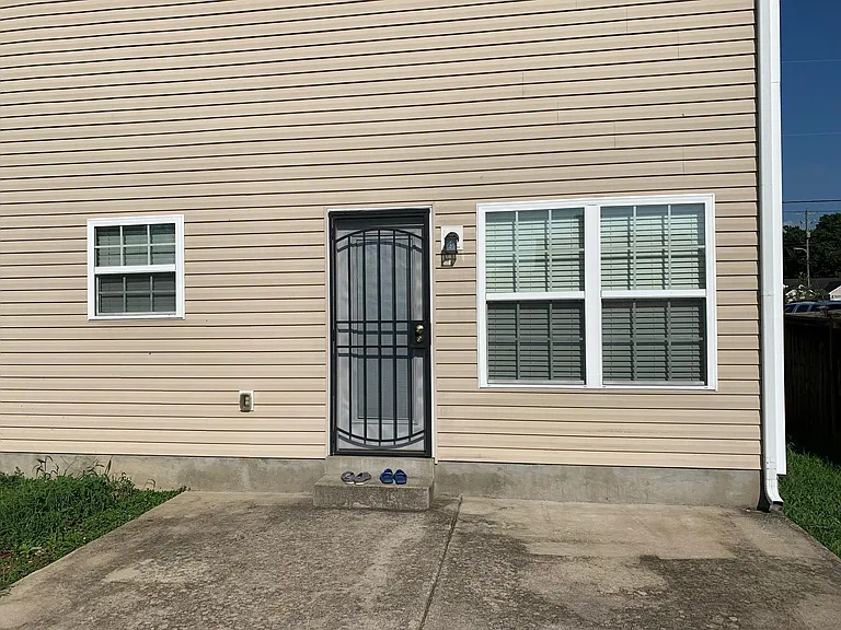 1105 Silvermoon Dr — Photo 18
