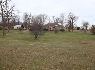 893 Whispering Oaks Rd, Marshfield, MO 65706