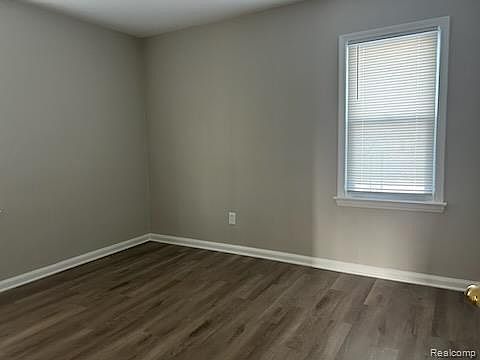 2438 Columbia Rd, photo 7