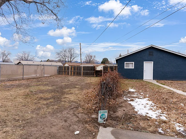 3606 Pembroke St — Photo 16