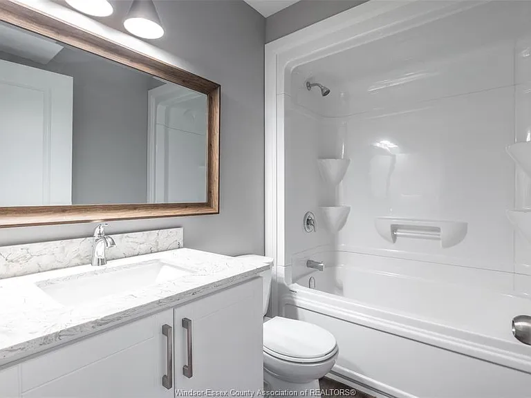 1044 Lena Ave #LOWER — Photo 13