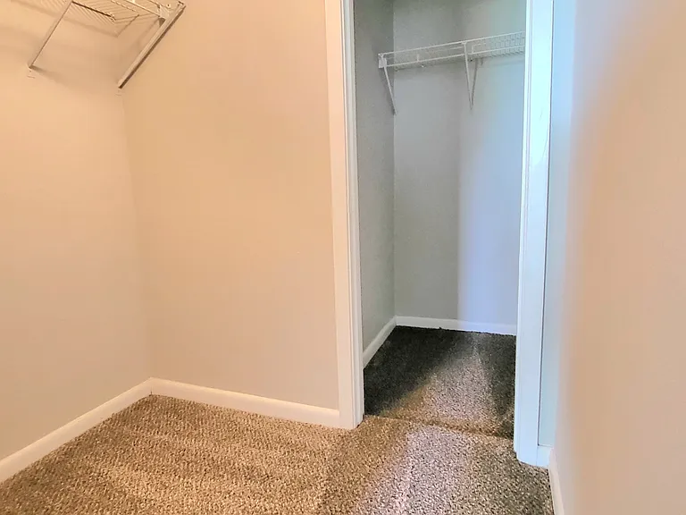 Somerset Oceanside Apartments — Photo 24
