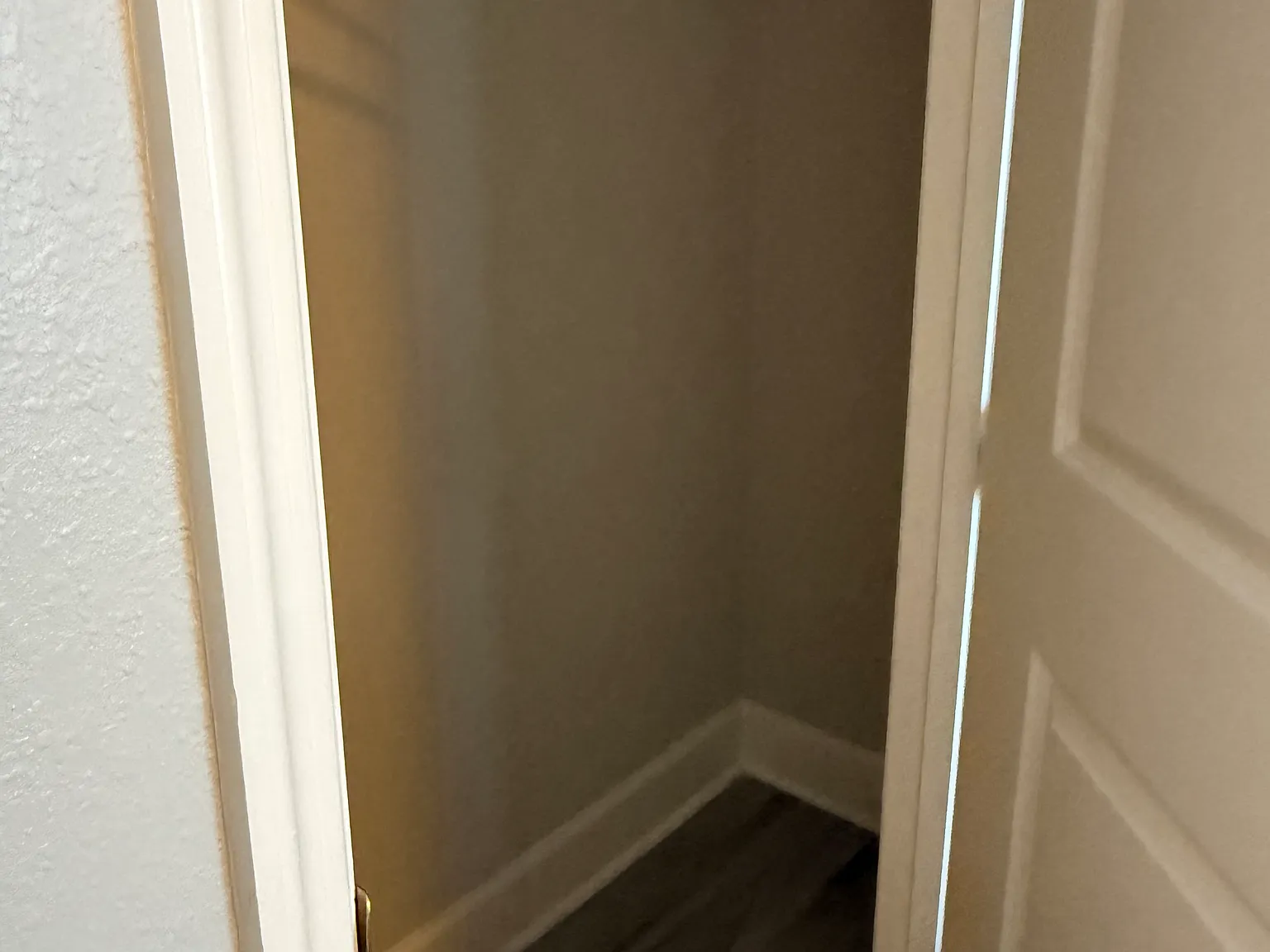 3 bed, 1700 sqft, $900 — Photo 1