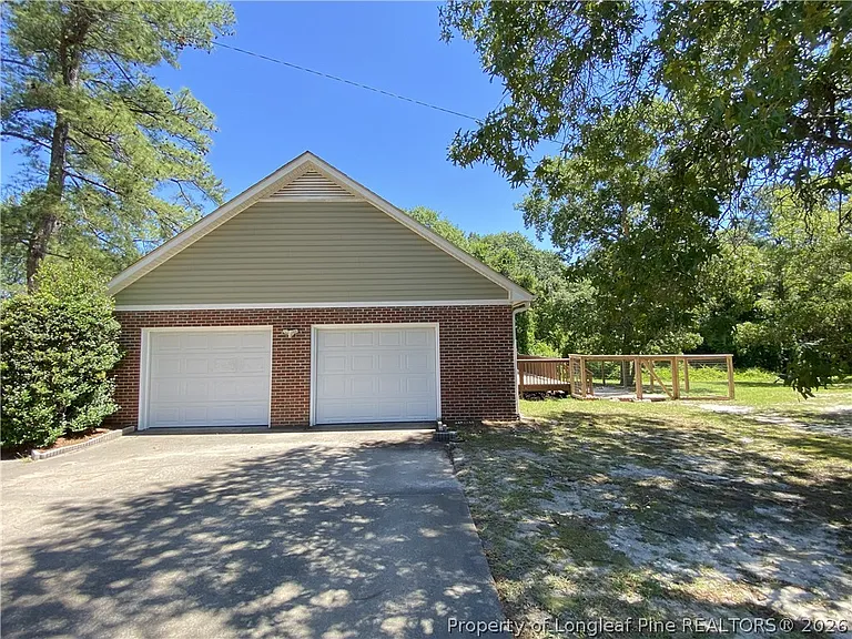 21 Pineridge Dr — Photo 17