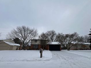 718 Denham Ln, Rochester Hills, MI 48307