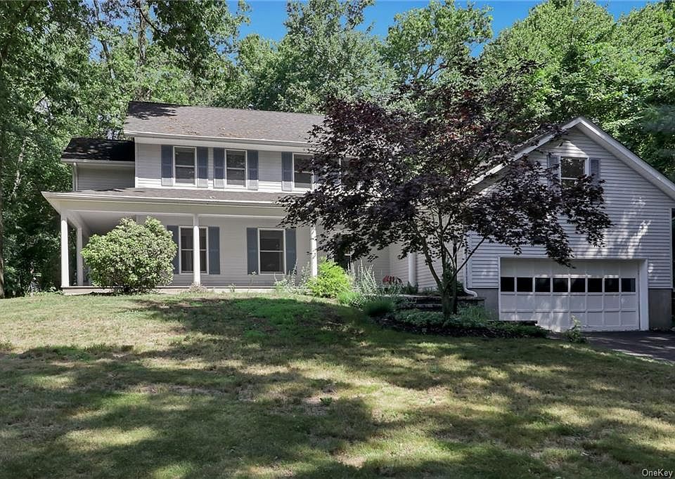 1st image of 40 Hickory Dr