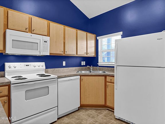 5th image of 226 Eucalyptus Ln