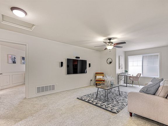 3rd image of 8107 231st Pl NE