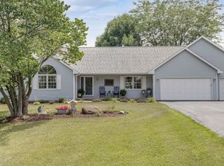 4441 E Open View Dr, Byron, IL 61010