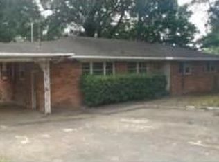 2742 N Lake Shore Dr, Memphis, TN 38127