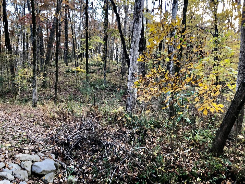 2nd image of Woodland Heights Dr
