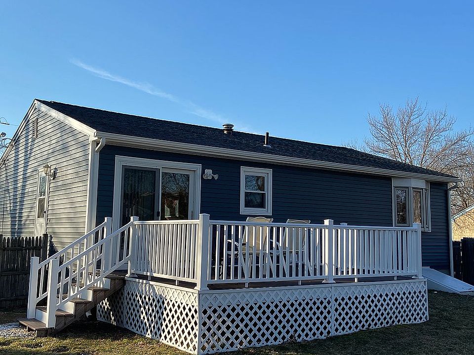 2nd image of 188 Pinnery Ave