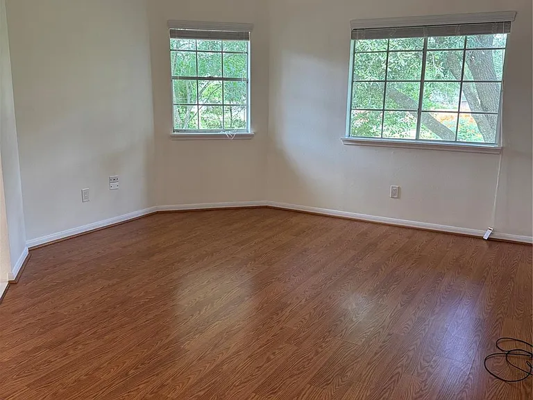 210 Indian Summer Ct — Photo 13