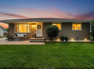 1718 Schaefer Cir, Appleton, WI 54915