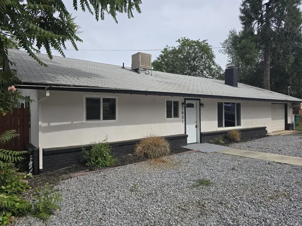 1921 Montana Ave, Shasta Lake, CA 96019