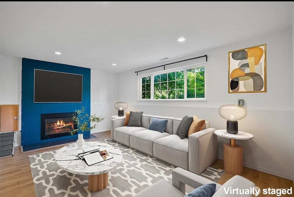 115th Ave NE, Kirkland — Photo 3