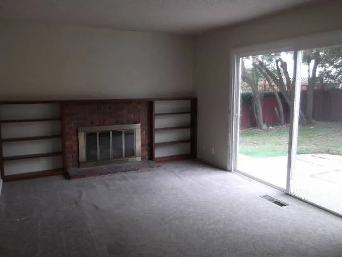 6129 Pomegranate Ave photo 1