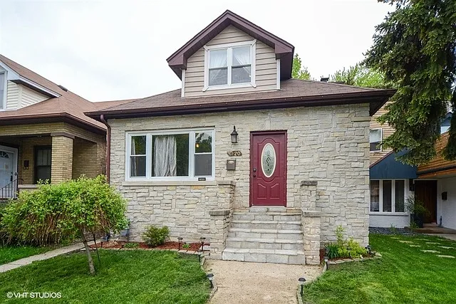 2520 Webster St photo 1