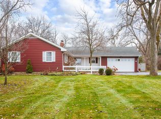 245 Geneva Rd, Glen Ellyn, IL 60137