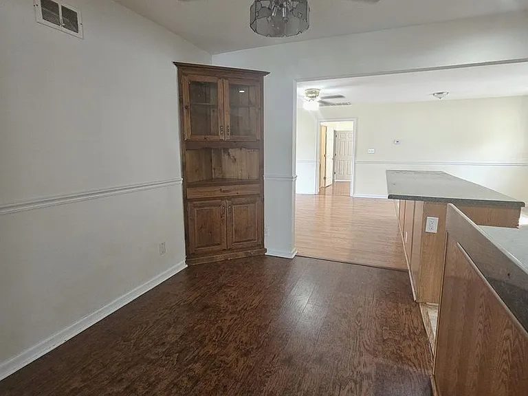 1133 Leland Cir — Photo 5