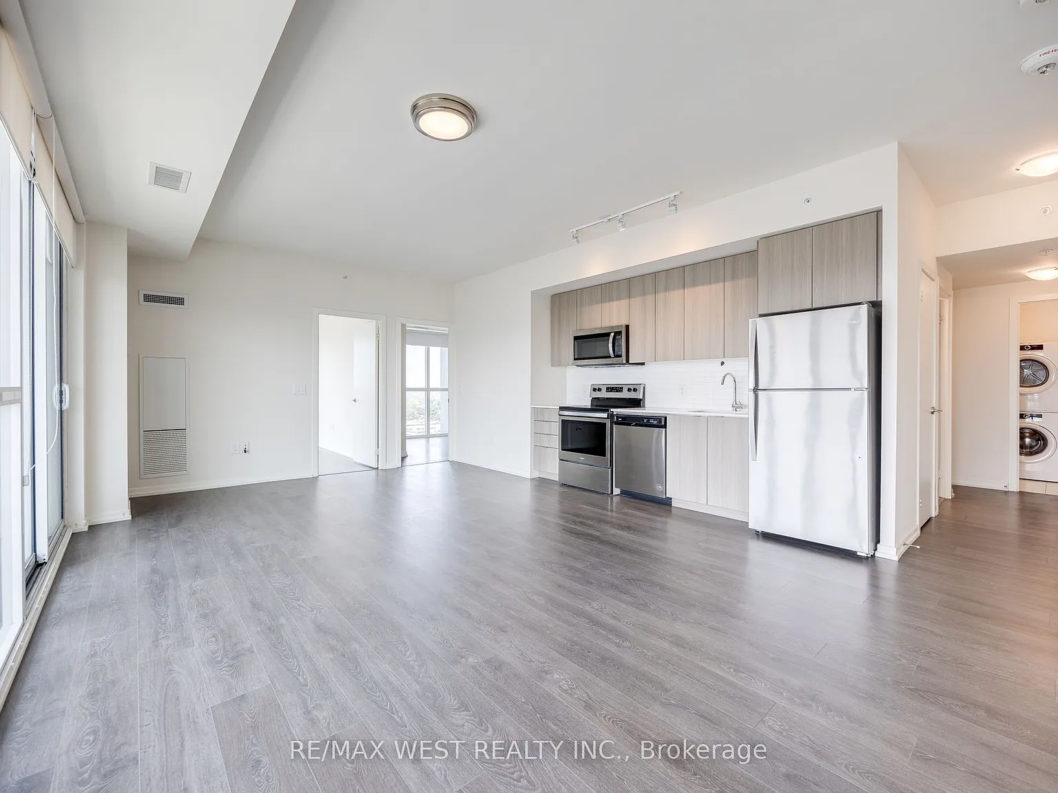 2 bed, $3,100 — Photo 3