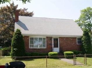 13 Newhall St, Saugus, MA 01906