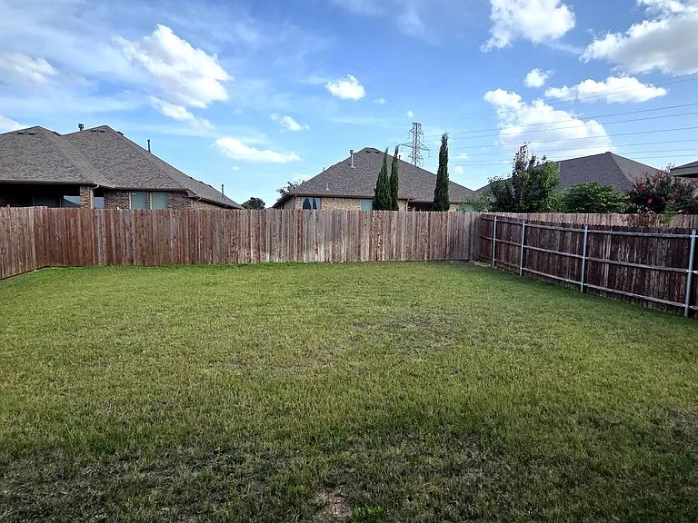 321 Youngblood Ln — Photo 21
