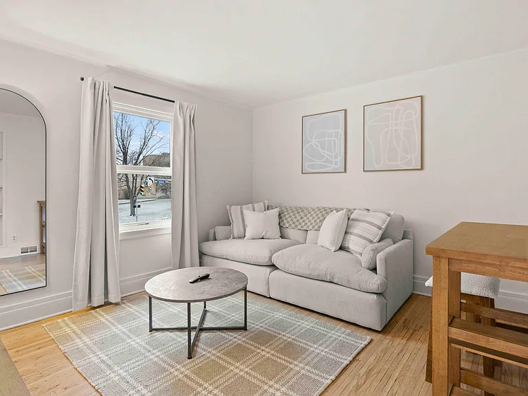 1850 E Main St #2 — Photo 2