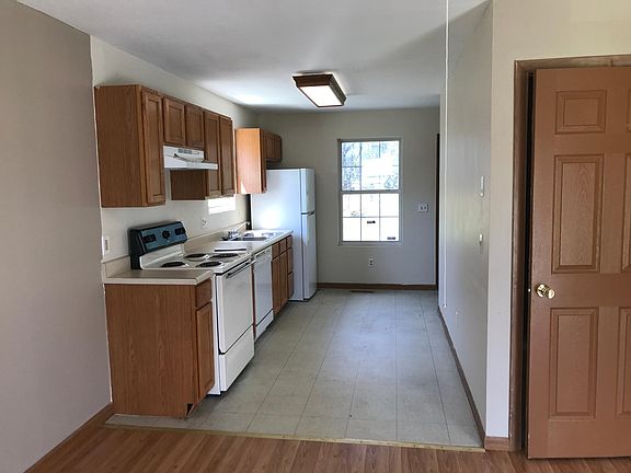 4th image of 7233 Bernard Ave
