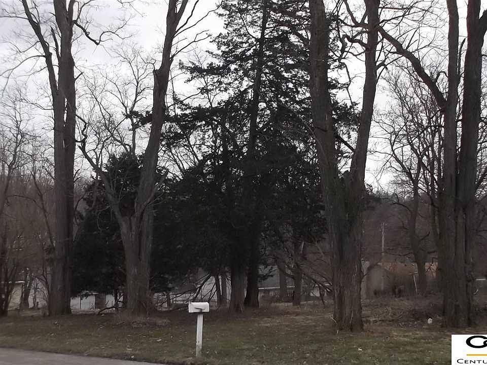 1st image of 2663 Lillian St