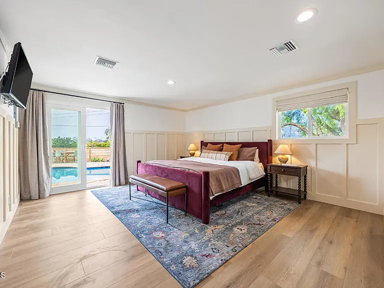 107 Alto Dr — Photo 32