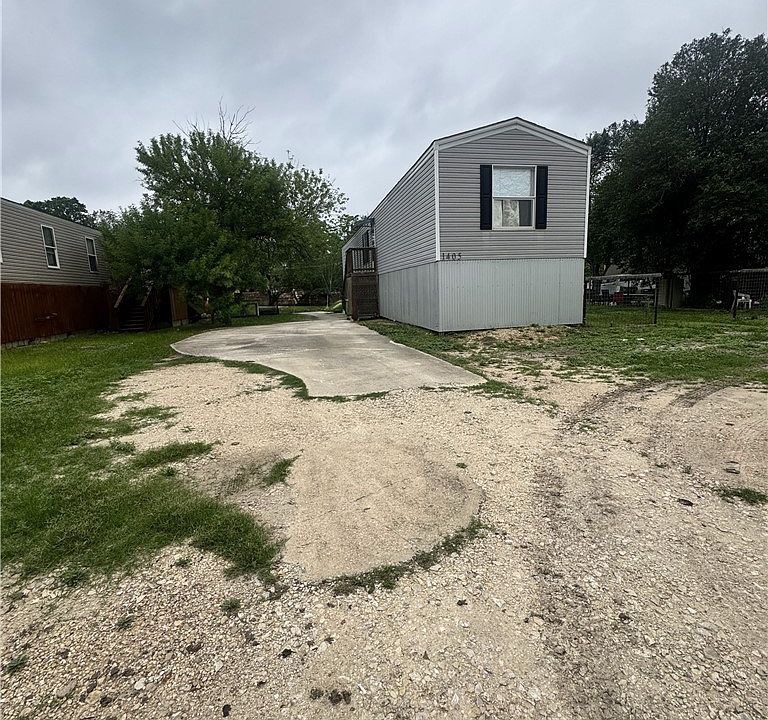 1st image of 1405 River Rd