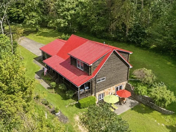 250 Hebron Rd, Saint Marys, WV 26170