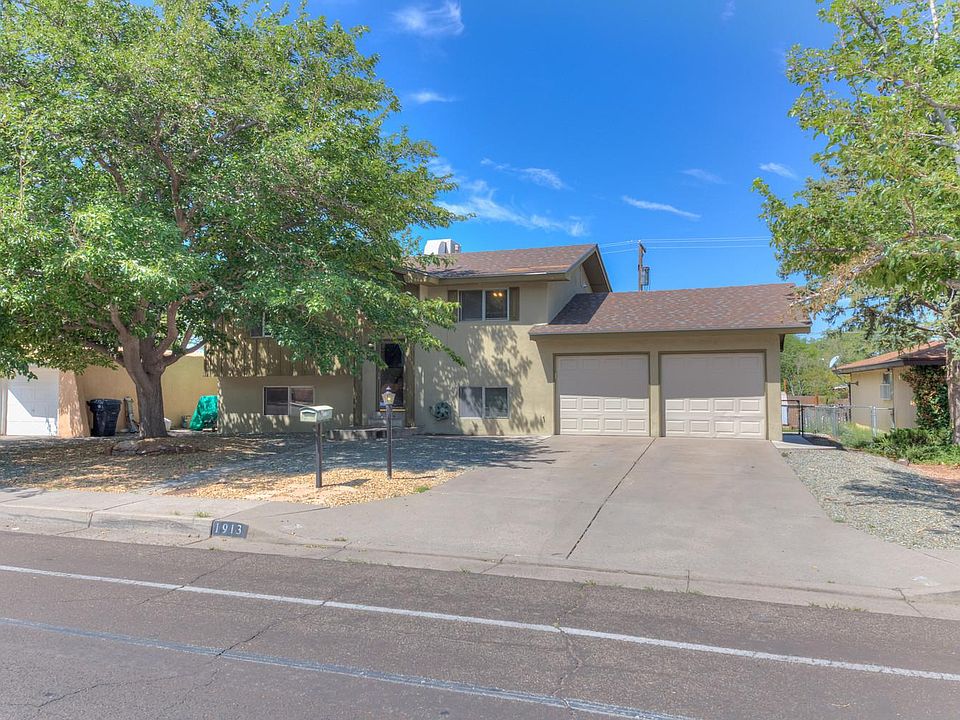 1st image of 1913 Chelwood Park Blvd NE