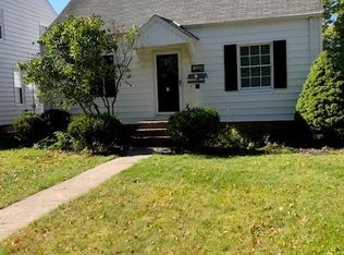 1090 Piermont Rd, South Euclid, OH 44121