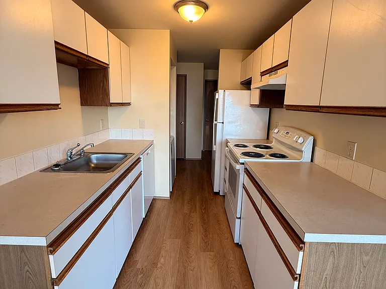 2770 Alki — Photo 9