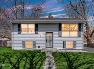 2449 Apache Ave, Sauk Village, IL 60411