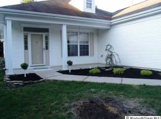 10 Spring Meadow Dr, Lakewood, NJ
