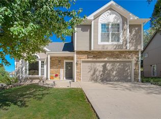8116 NW 80th St, Kansas City, MO 64152