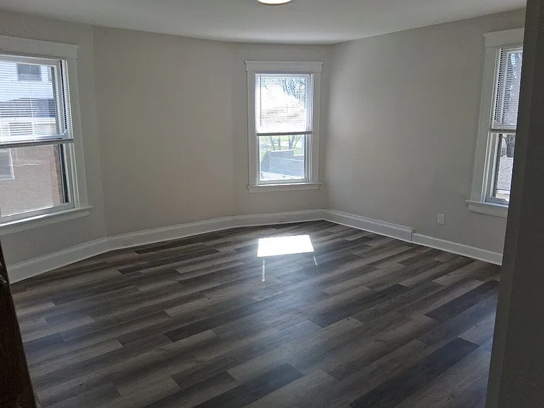 2031 Hewitt Ave #2 — Photo 3