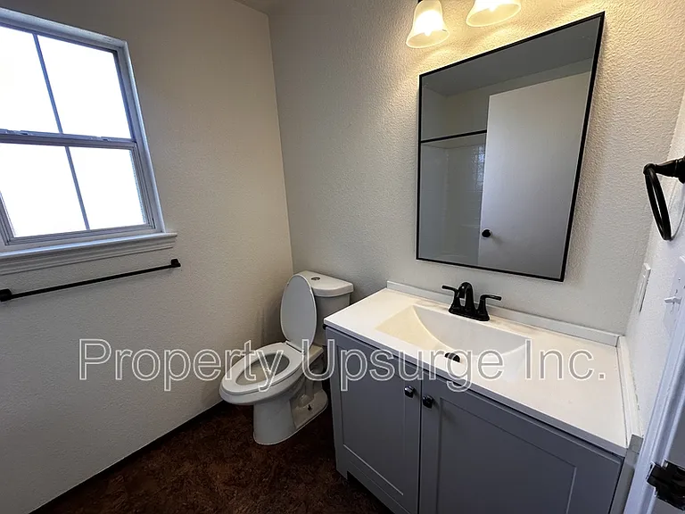 2810 East St #A — Photo 3