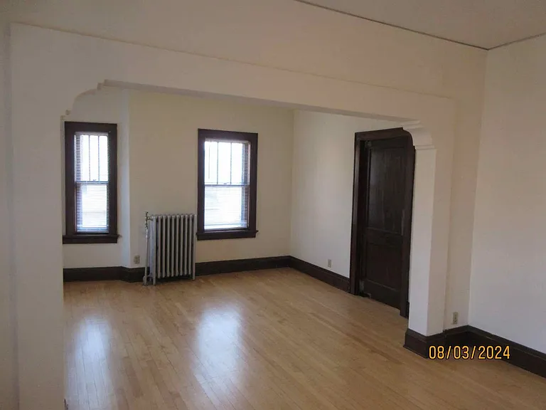 901 E Wright St — Photo 6